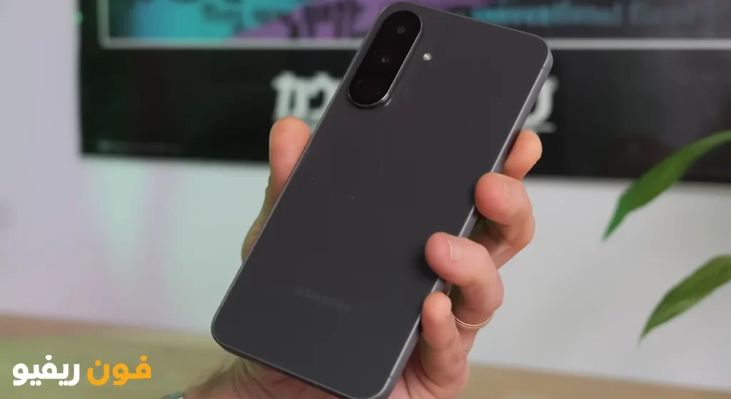 أفضل موبايل في مصر بـ 30000 جنيه Samsung A56 أم OPPO Reno 15 أم iPhone 13؟ 4 تصميم Samsung A56
