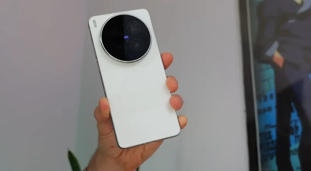 أفضل 5 هواتف رائدة في 2026 أيها يستحق الشراءه ؟ مقارنة الكاميرا والبطارية 5 تصميم موبايل Vivo X300 Ultra