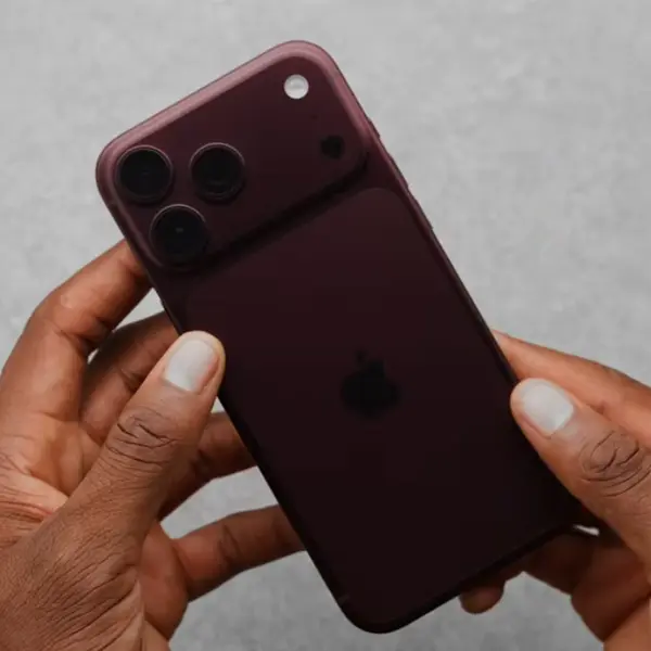 سعر iPhone 18 Pro في مصر اليوم 2026 وهل يستحق الشراء؟ 2 صور موبايل iPhone 18 Pro