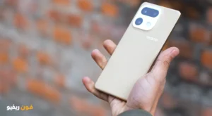صورة الجهة الخلفية لهاتف Realme 16 Pro Plus تُظهر وحدة الكاميرات الثلاثية والظهر الجلدي السيليكوني باللون الذهبي