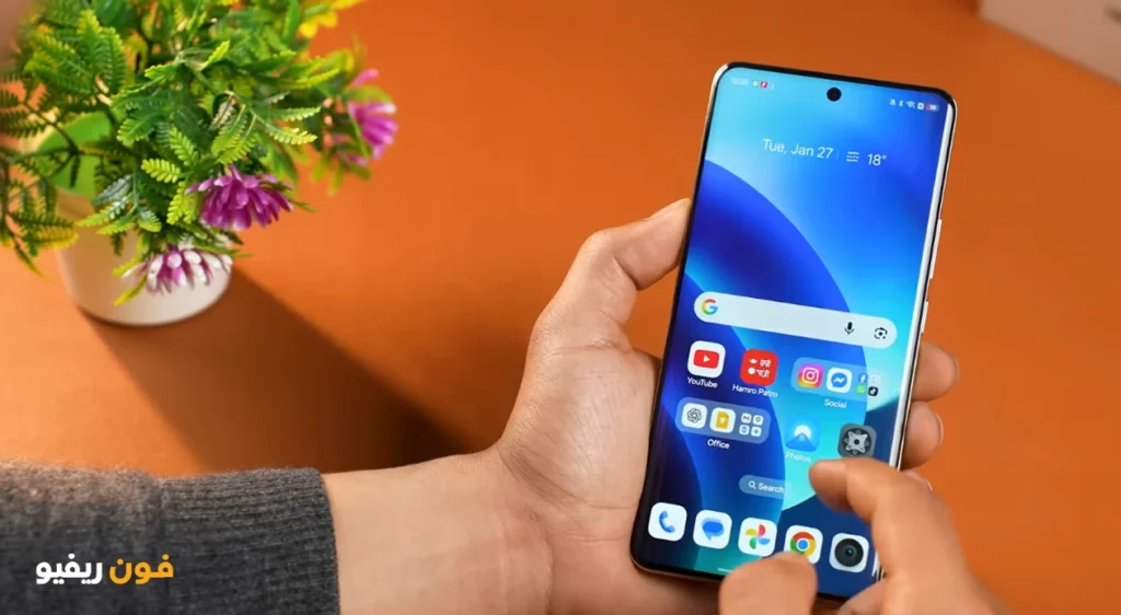 مواصفات Realme 16 Pro Plus الكاملة السعر والمميزات والعيوب ريلمي 16 برو بلس 4 صورة شاشة Realme 16 Pro Plus المنحنية 4D تُظهر سطوع الألوان وحواف الشاشة الرفيعة